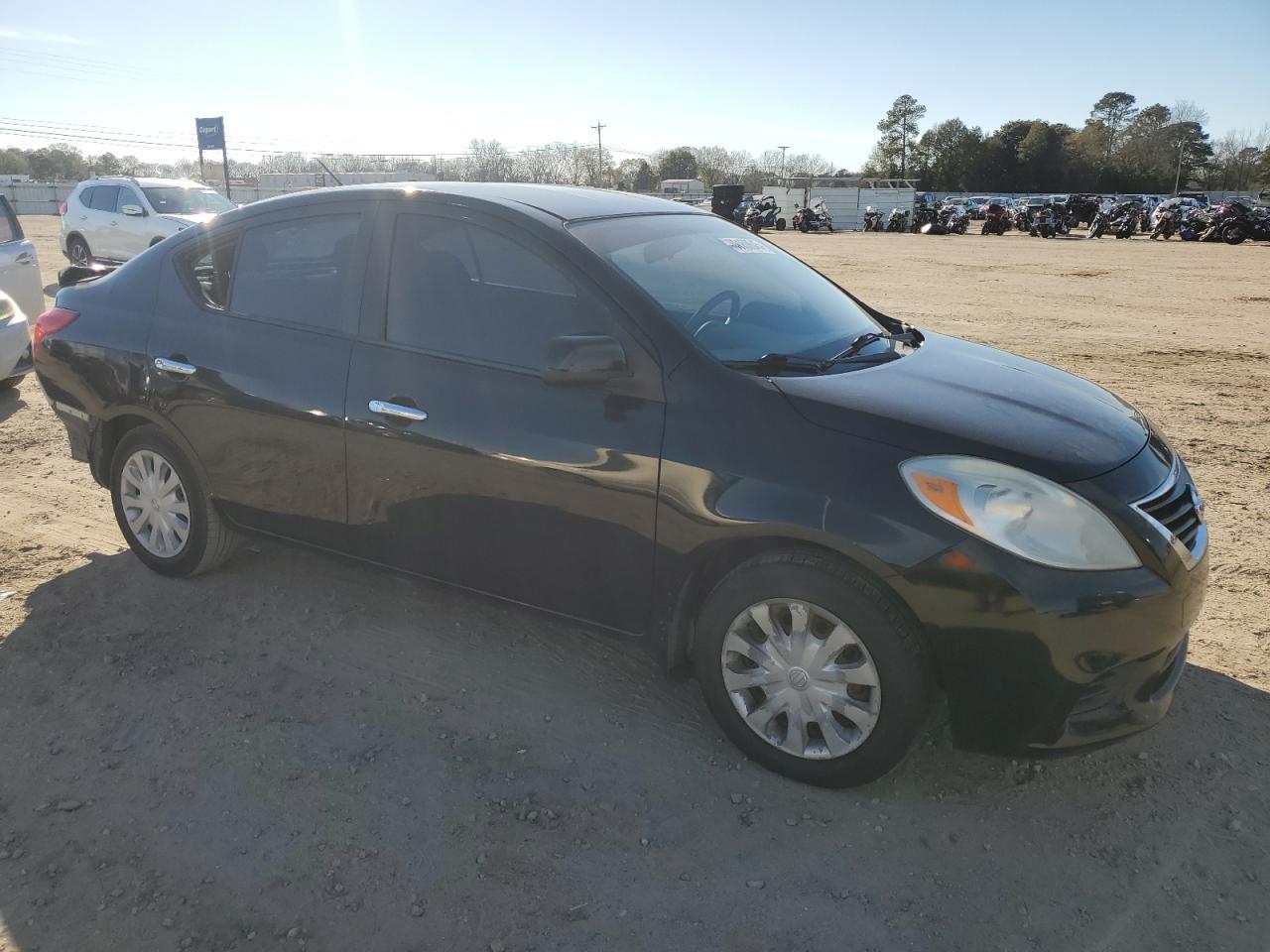 2014 Nissan Versa - Image 4