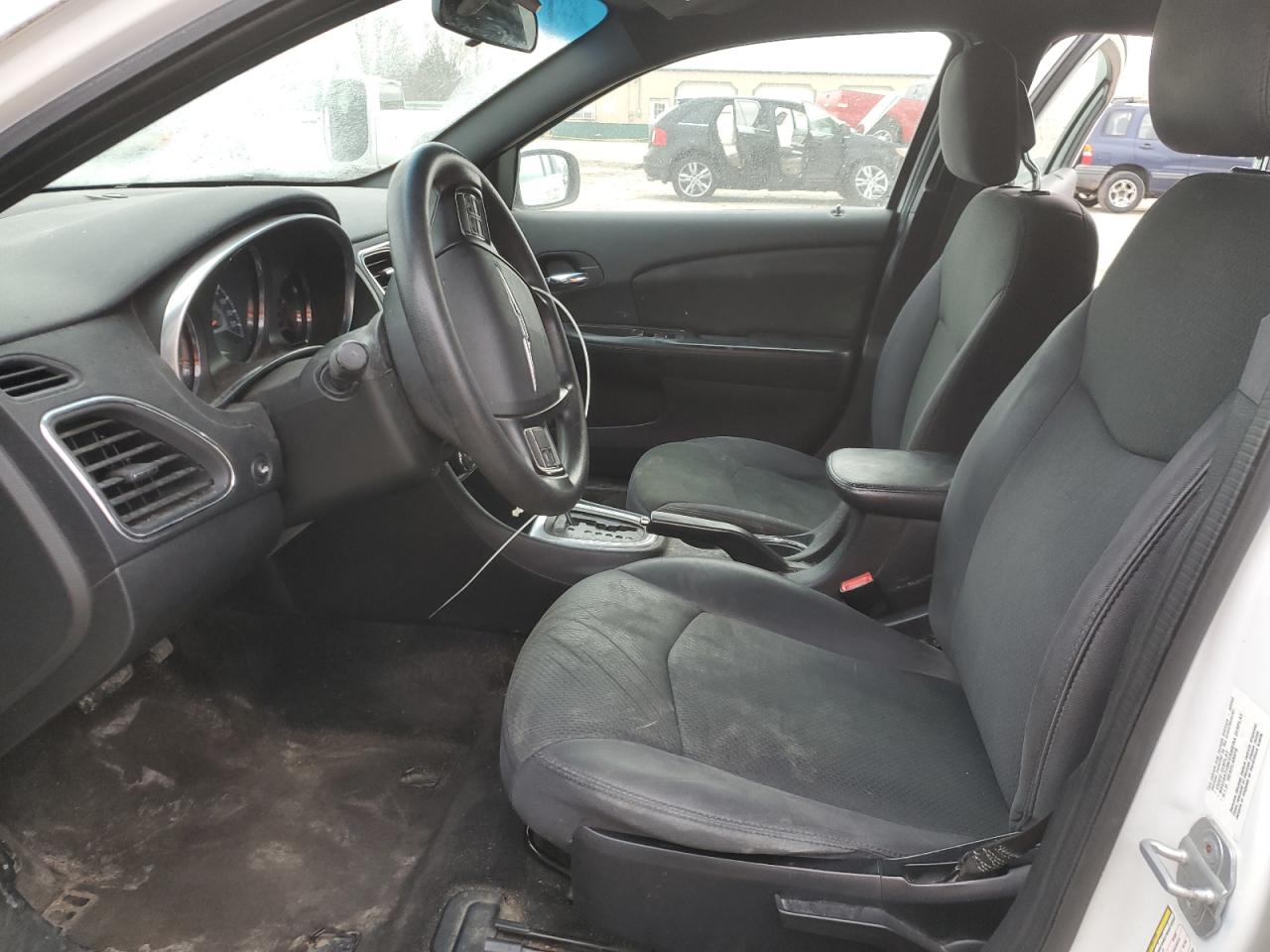 2012 Chrysler 200 - Image 7