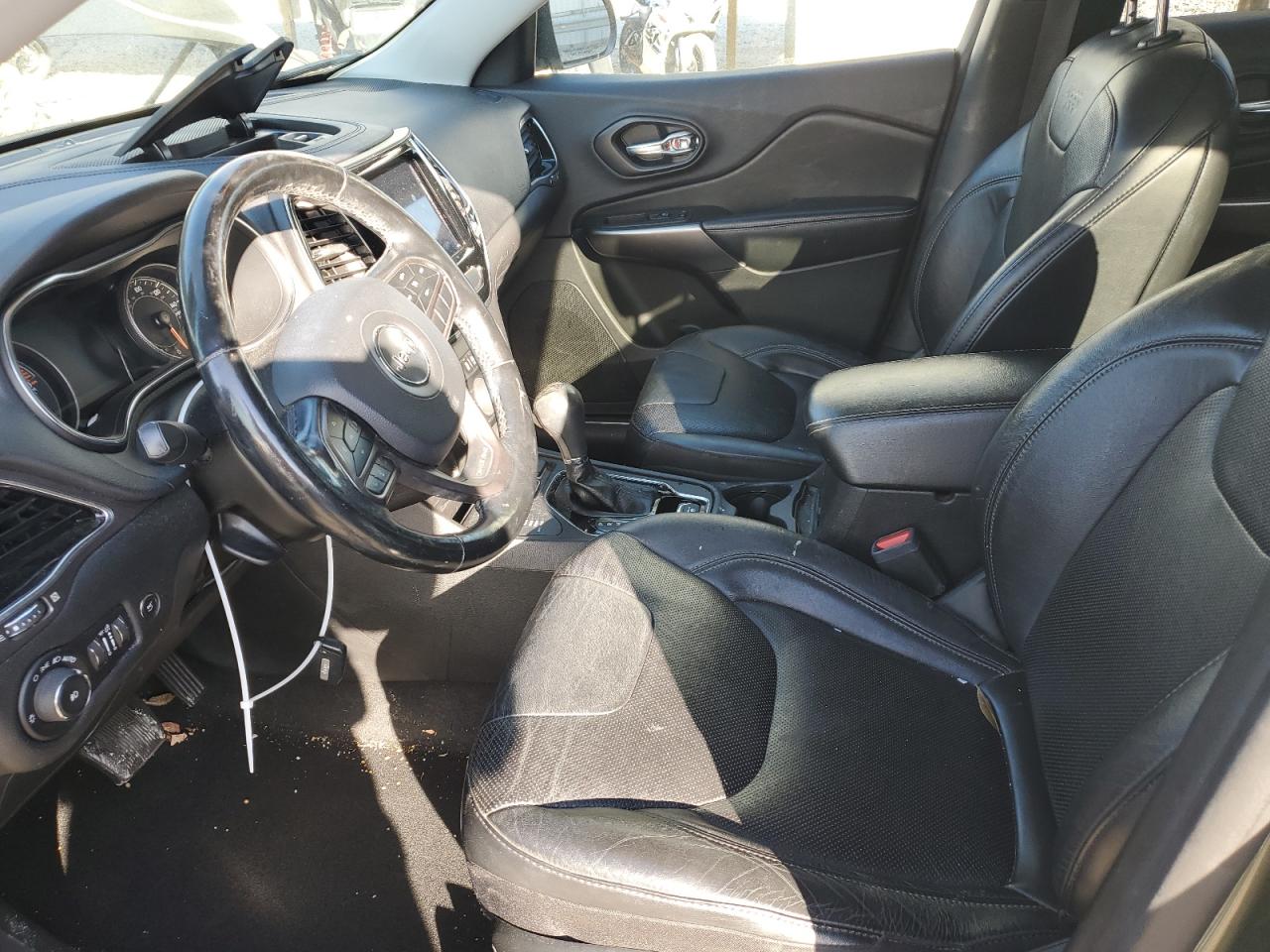 2020 Jeep Grand Cherokee - Image 7