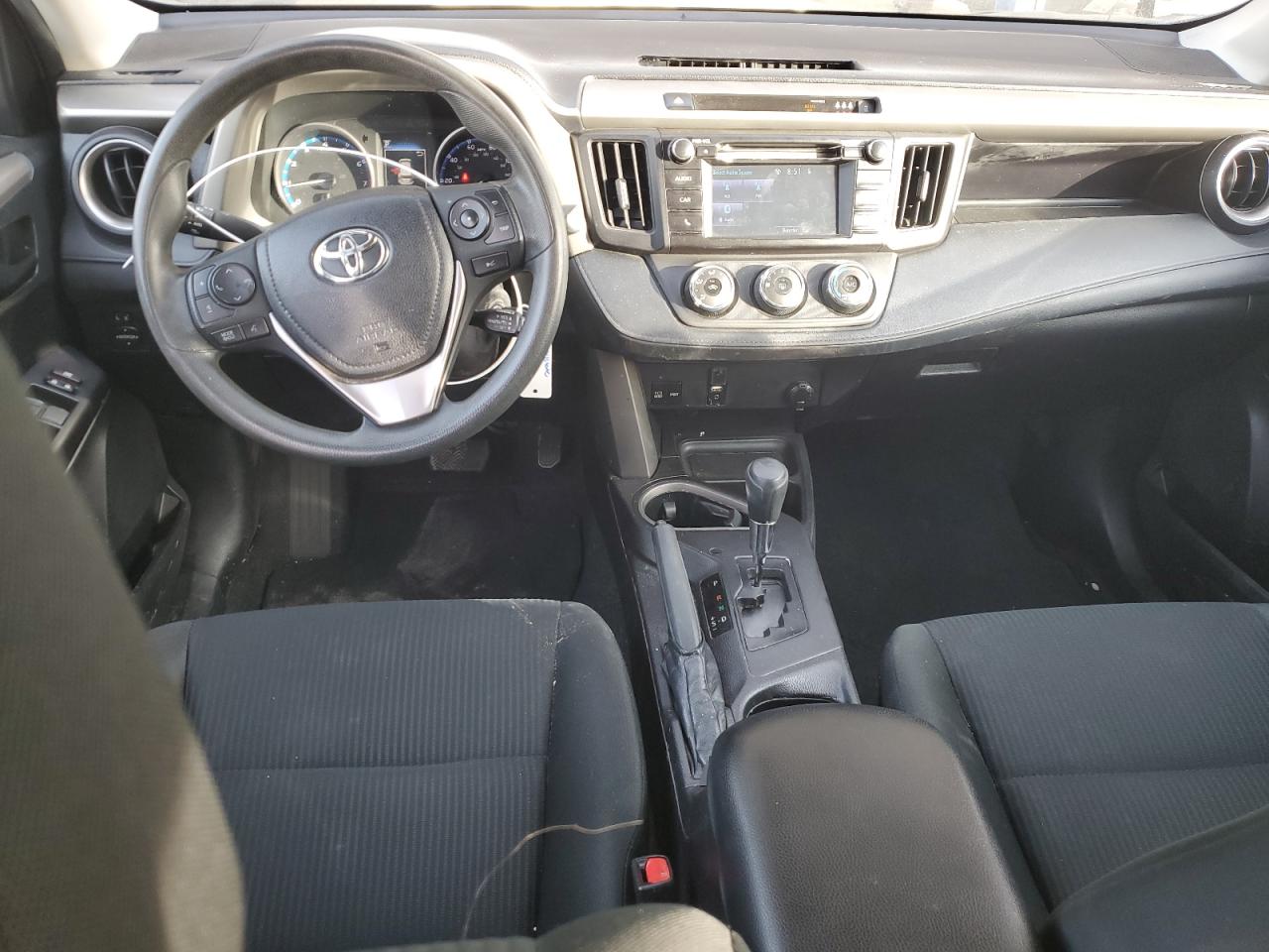 2018 Toyota RAV 4 - Image 8