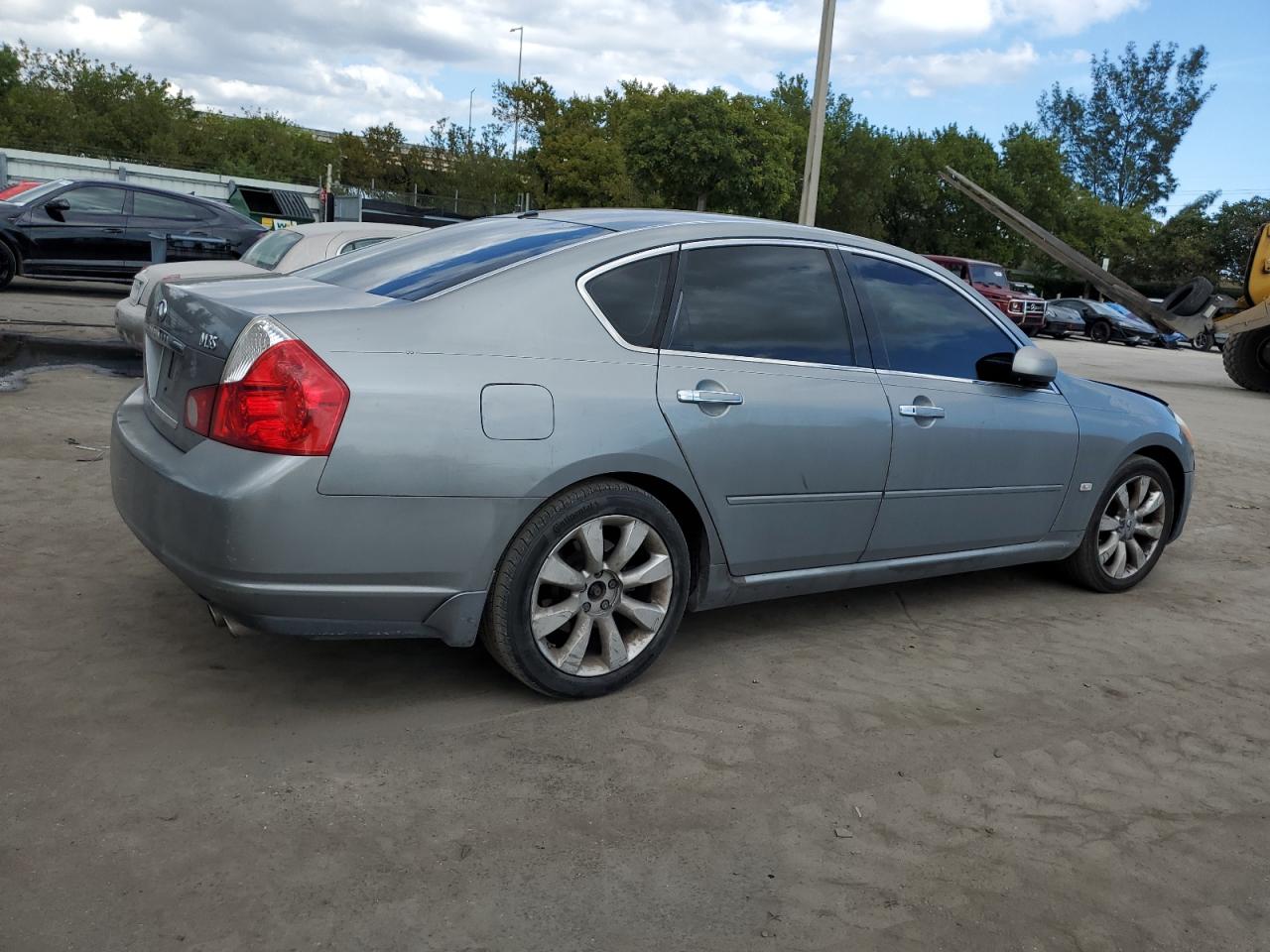 2007 Infiniti M - Image 3