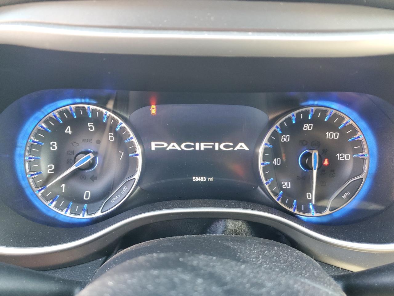 2022 Chrysler Pacifica - Image 9