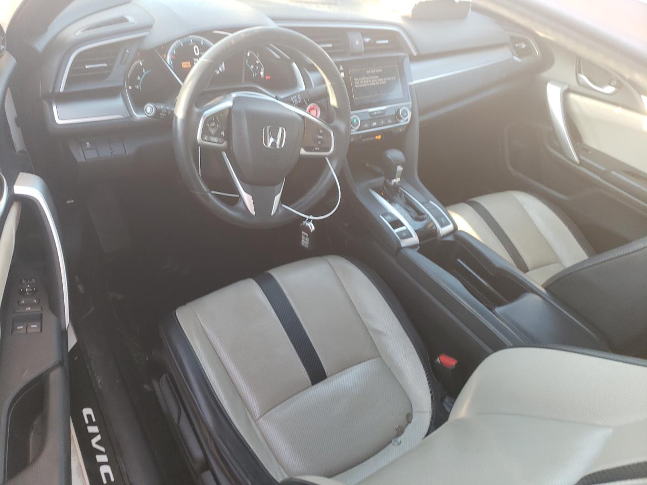 2017 Honda Civic - Image 8