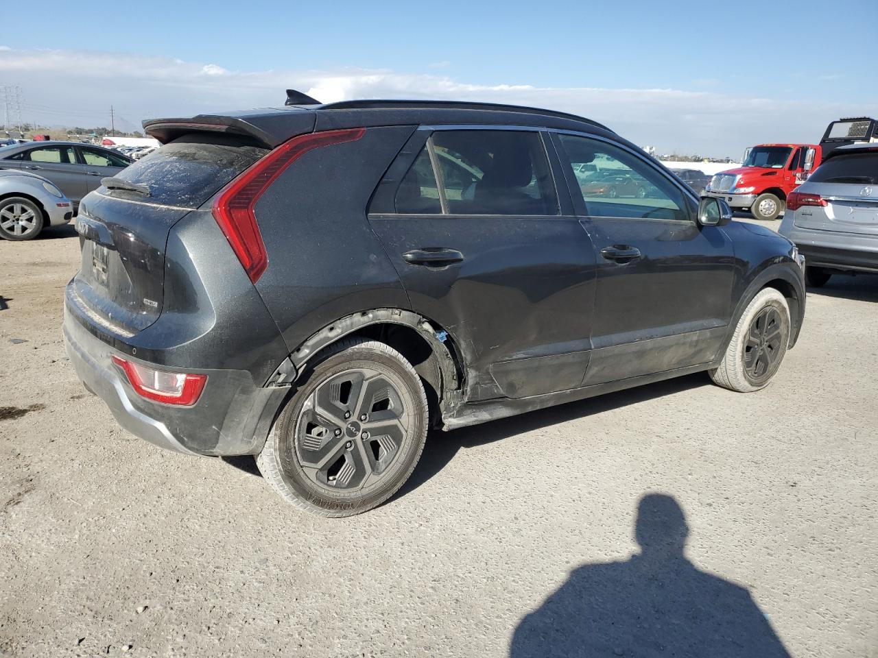 2023 Kia Niro - Image 3