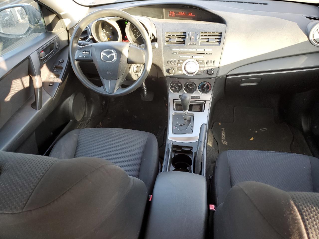 2011 Mazda 3 - Image 8