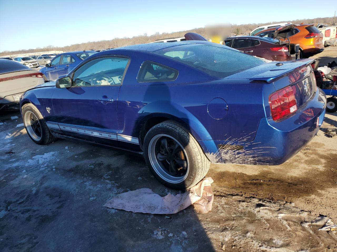 2009 Ford Mustang - Image 2