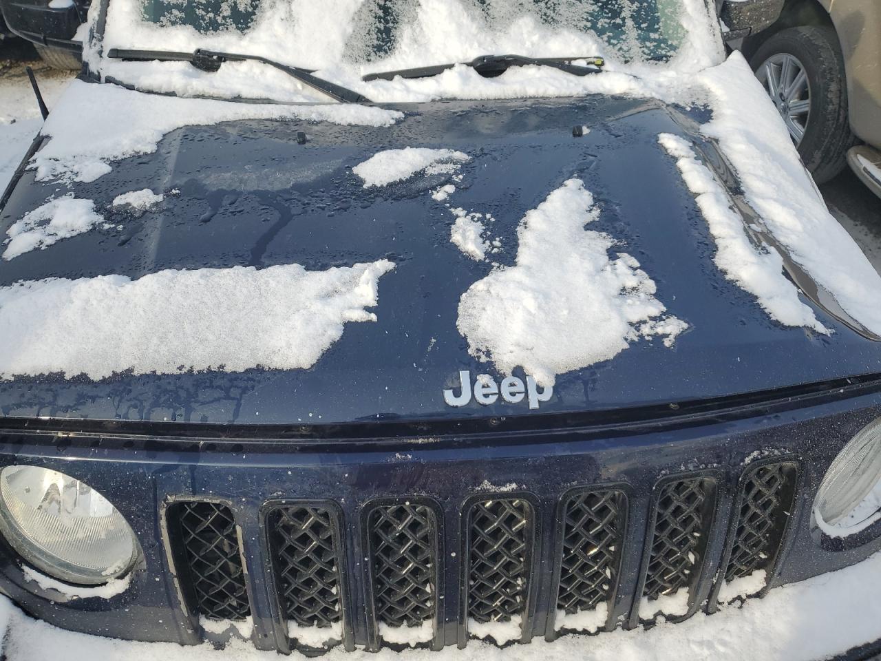 2016 Jeep Liberty (Patriot) - Image 12