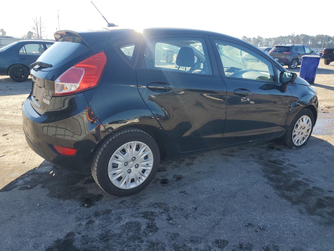 2016 Ford Fiesta - Image 3