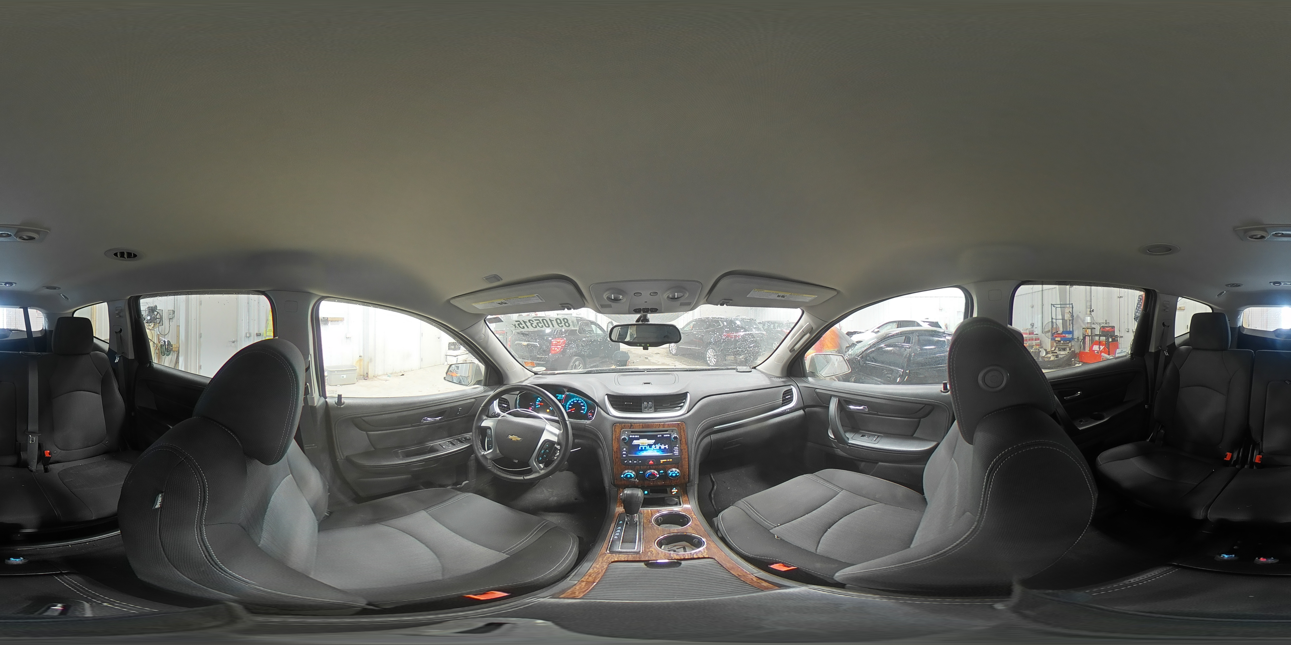 2014 Chevrolet Traverse - Image 14