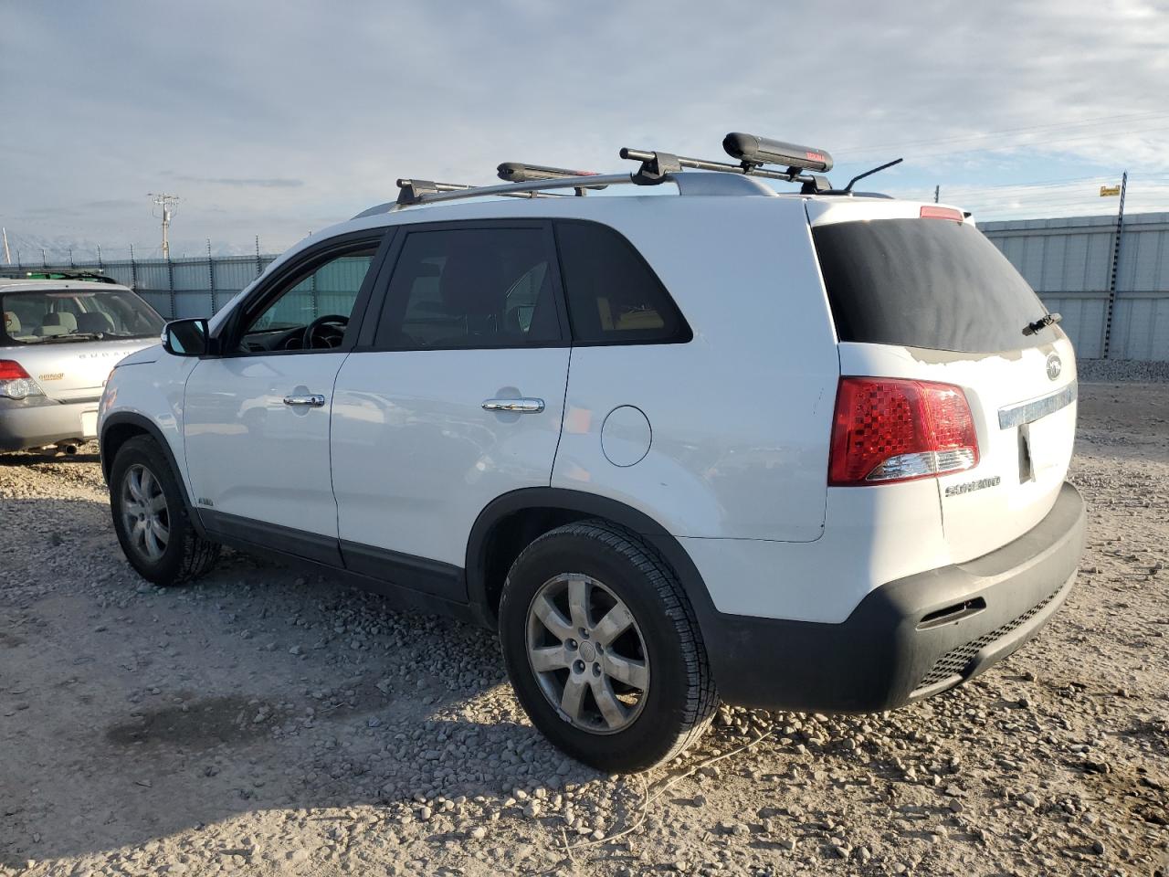 VIN 5XYKTDA28DG311926 2013 KIA SORENTO no.2