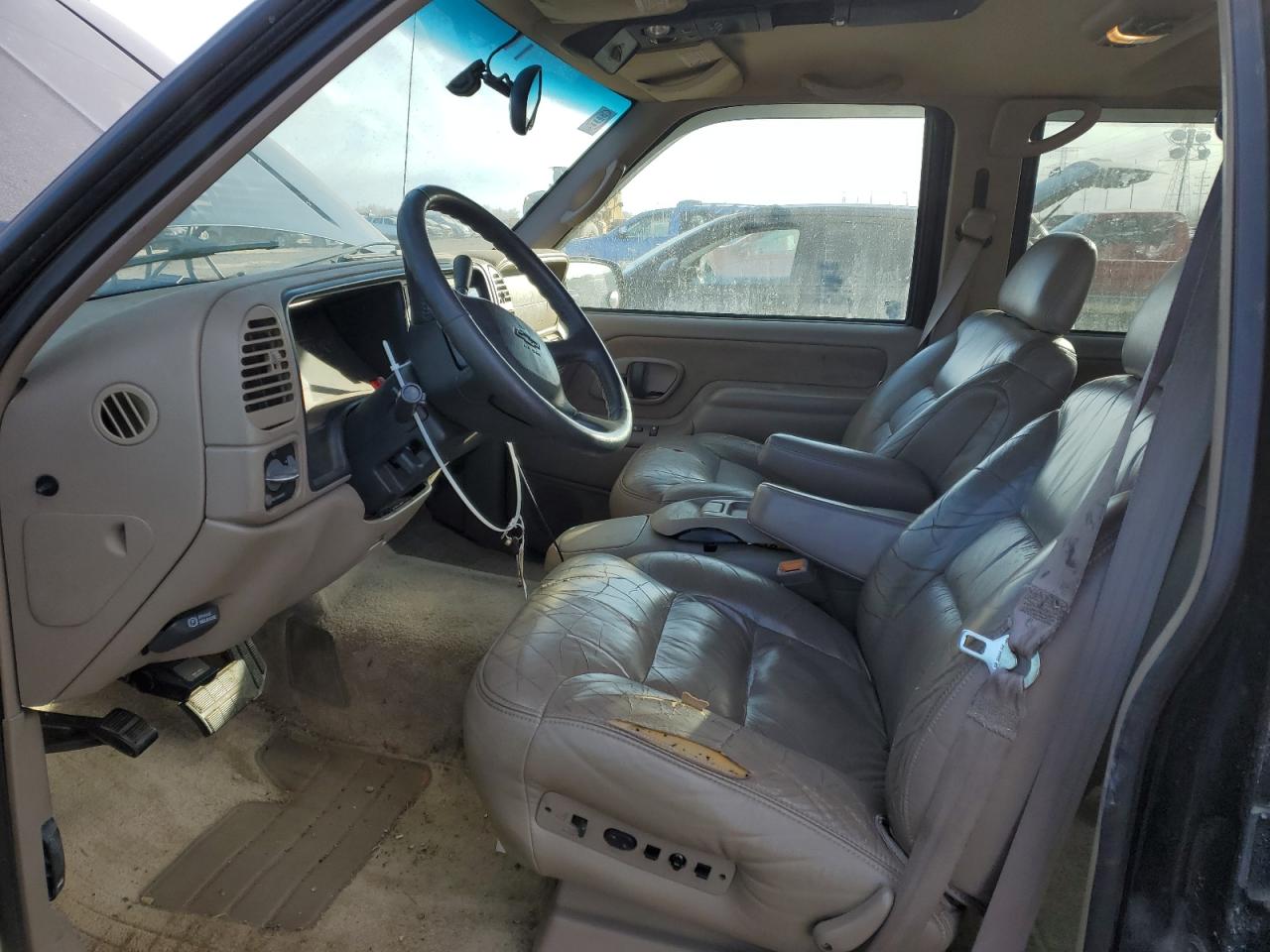 1999 Chevrolet Tahoe - Image 7