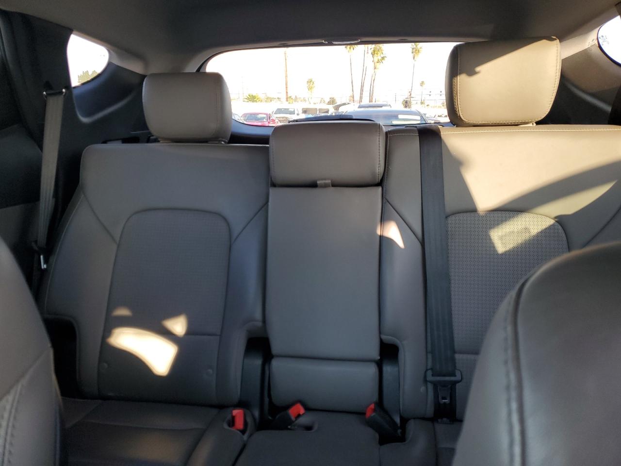2015 Hyundai Santa Fe - Image 10