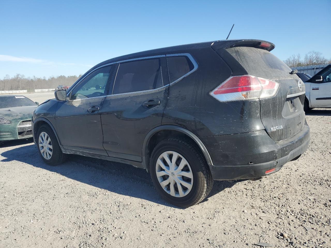 2016 Nissan Rogue - Image 2