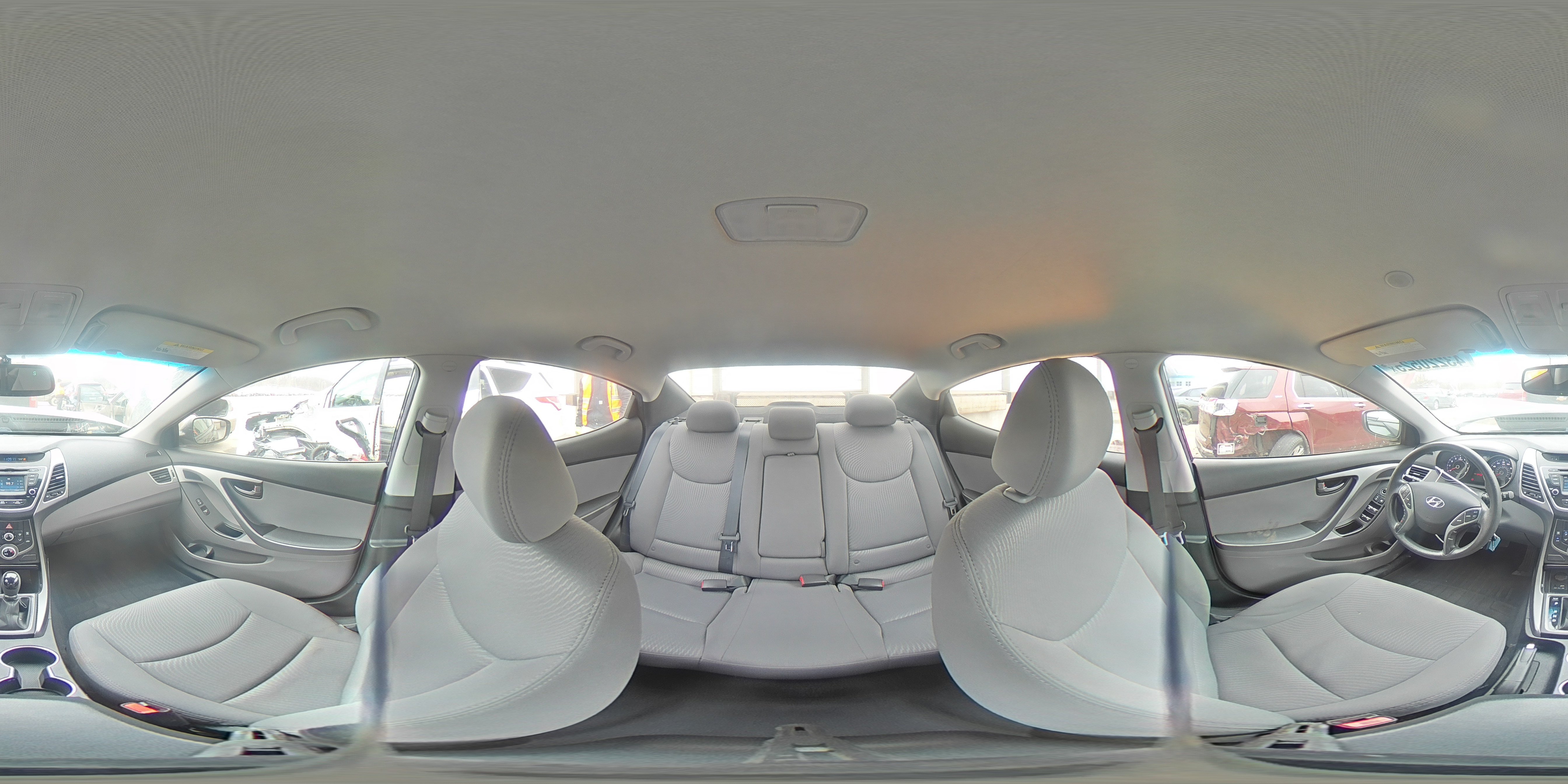 2016 Hyundai Elantra - Image 13