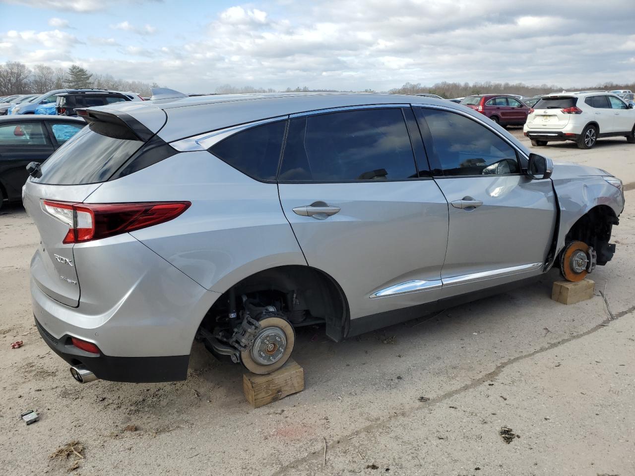 VIN 5J8TC2H52KL002884 2019 ACURA RDX no.3