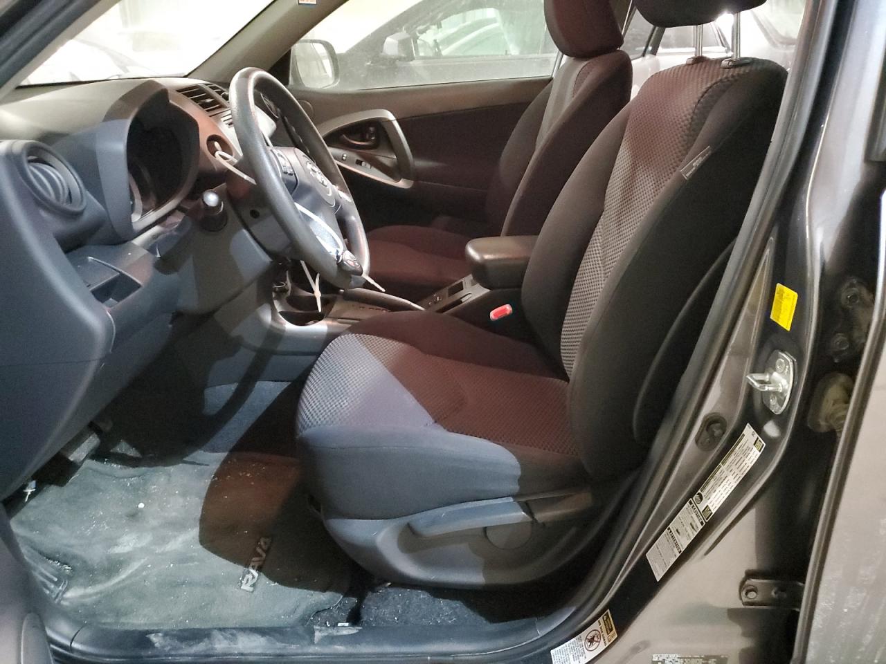2010 Toyota RAV 4 - Image 7