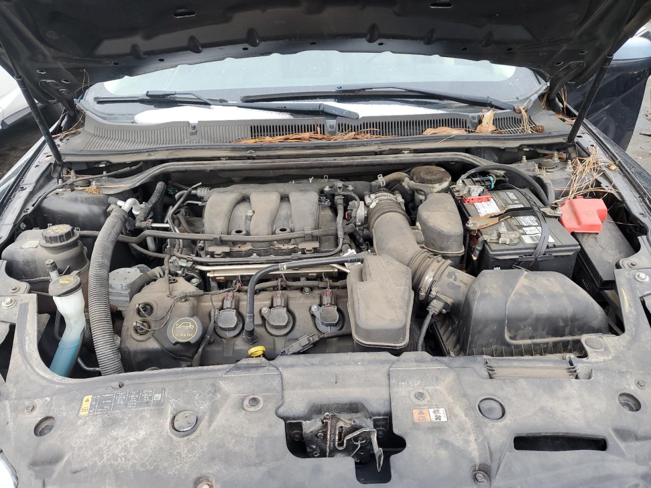 2015 Ford Taurus - Image 11