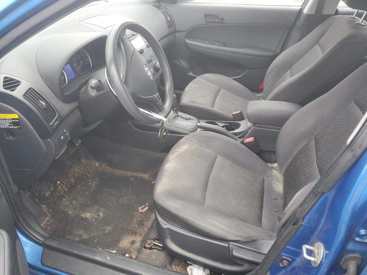 2010 Hyundai Elantra - Image 7