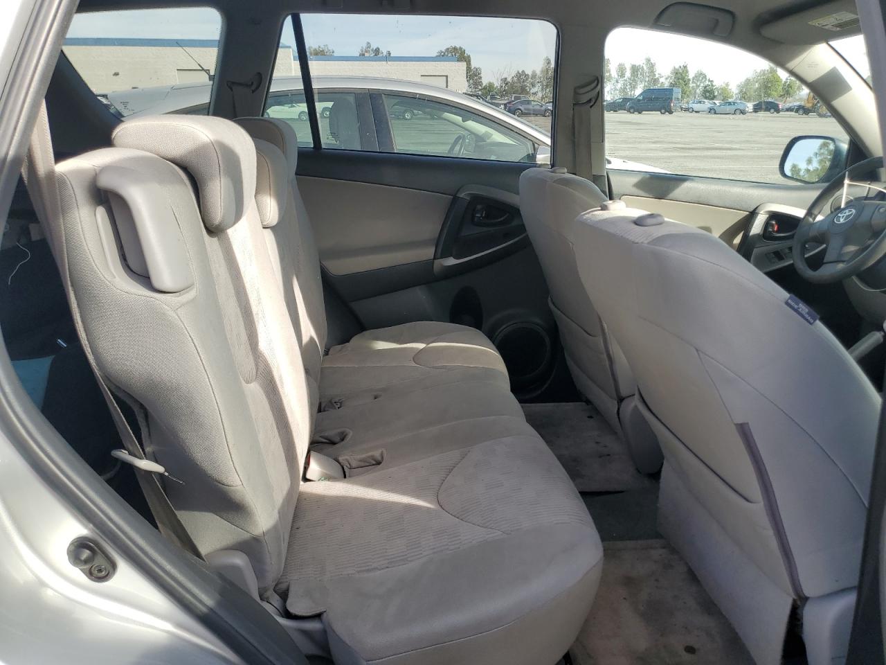 2010 Toyota RAV 4 - Image 10