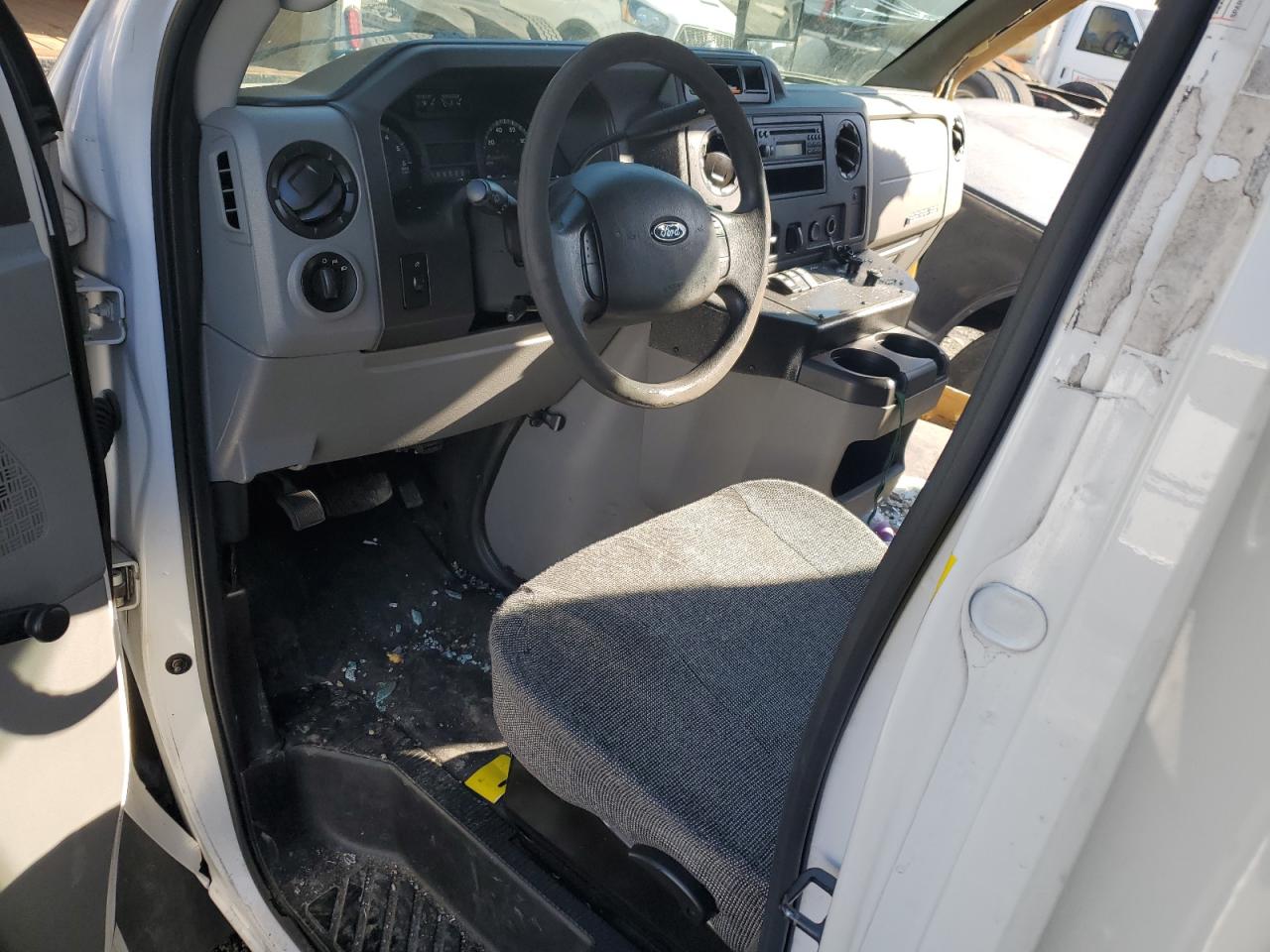 2014 Ford Econoline - Image 8