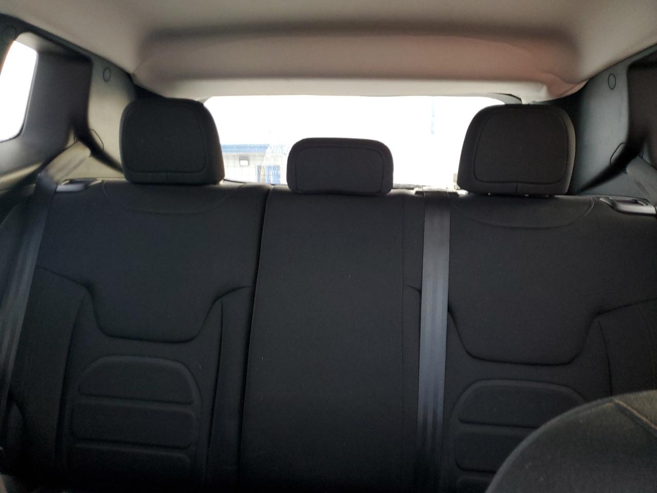 2018 Jeep Renegade - Image 10