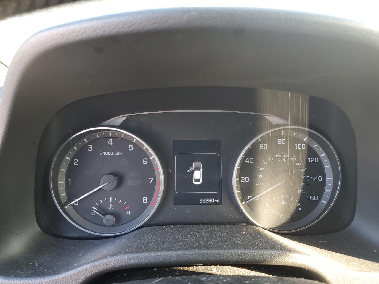 2017 Hyundai Elantra - Image 10