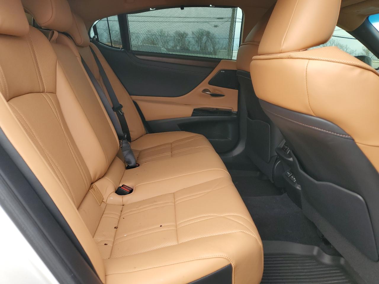 2024 Lexus ES - Image 10