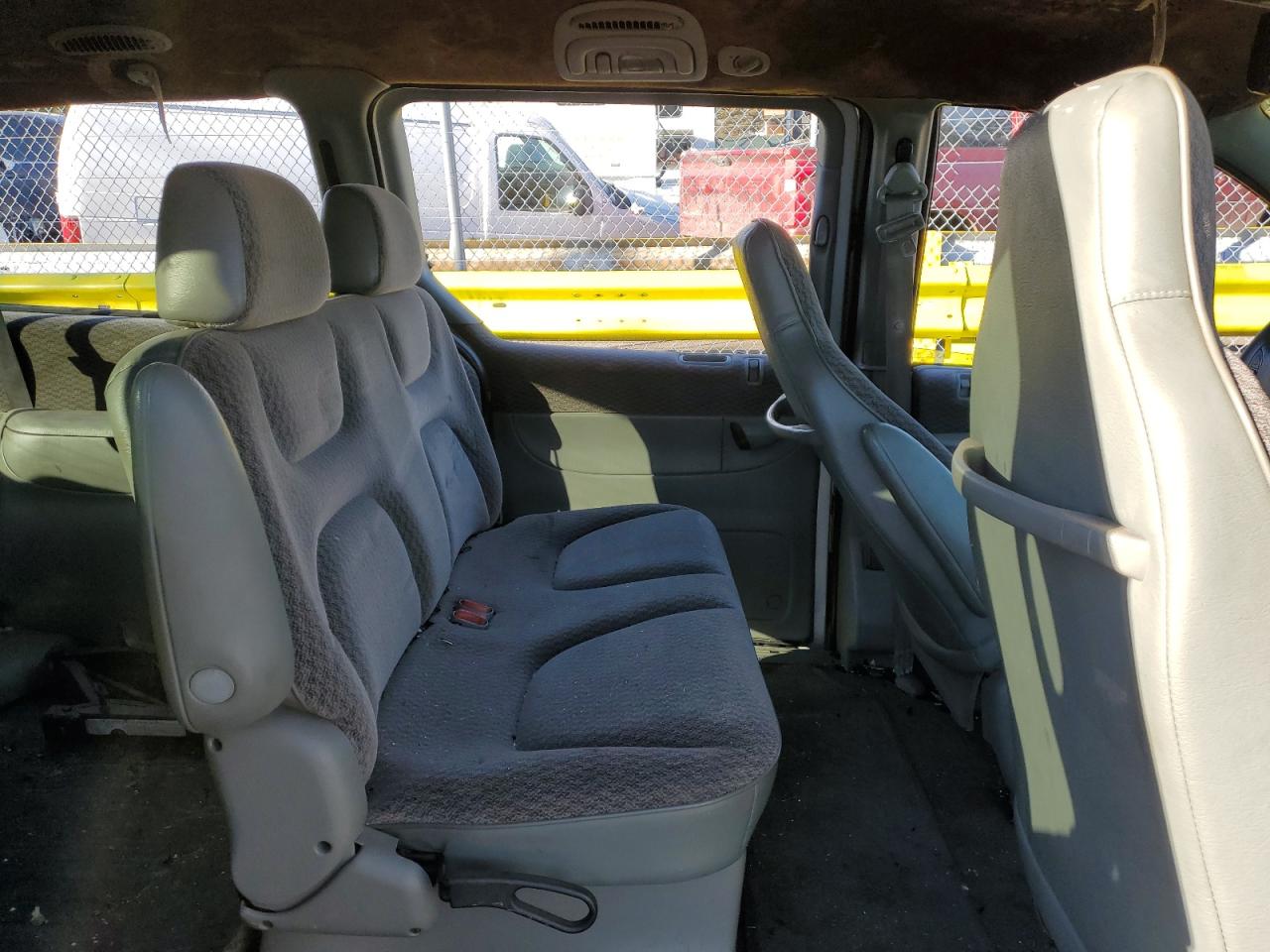 1999 Dodge Grand Caravan Se VIN: 1B4GP44G8XB816555 Lot: 87930185
