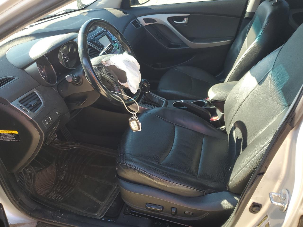 2016 Hyundai Elantra - Image 7