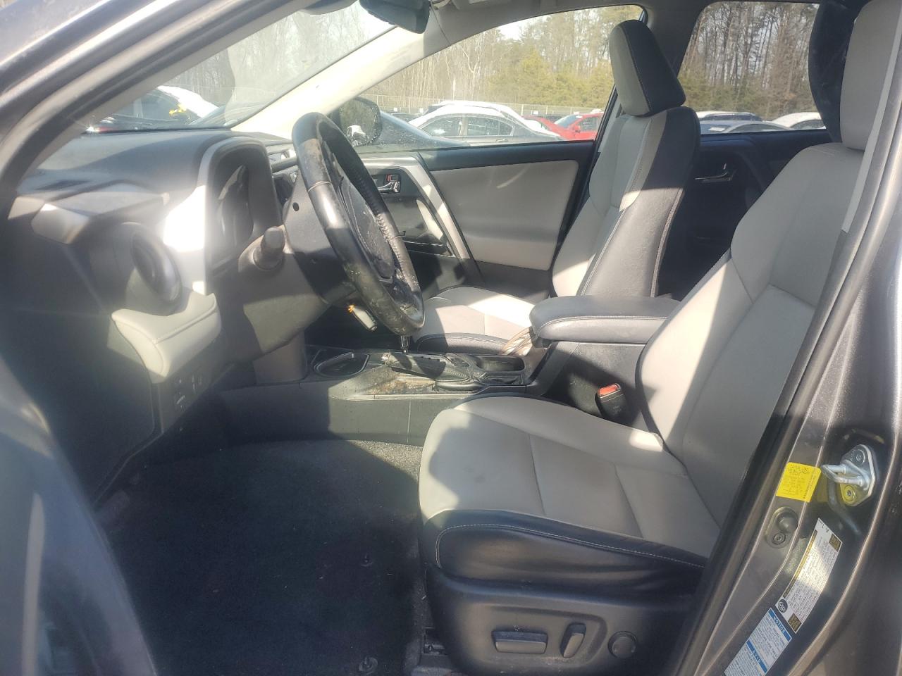 2017 Toyota RAV 4 - Image 7