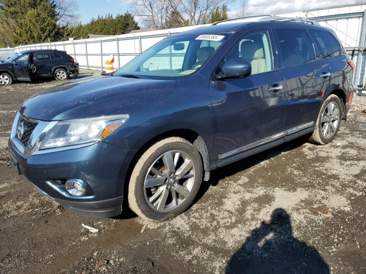 2013 Nissan Pathfinder - Image 1