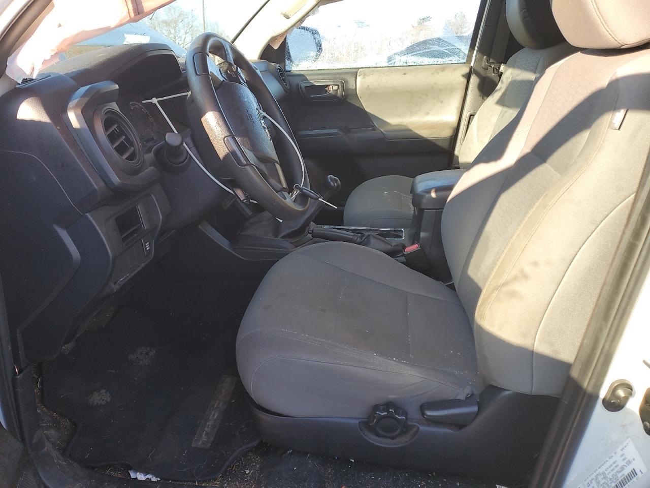 2017 Toyota Tacoma - Image 7