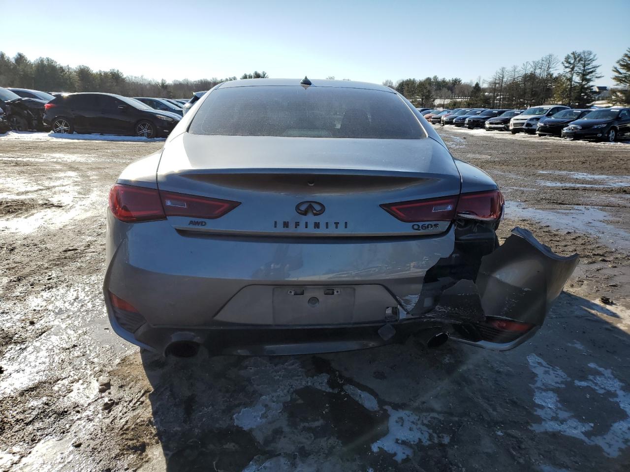 2017 Infiniti Q60 - Image 6
