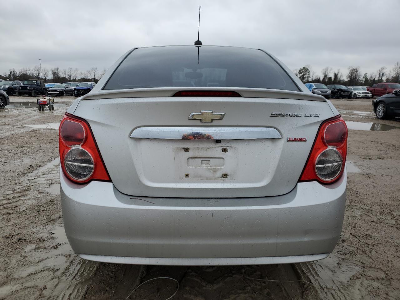 2015 Chevrolet Sonic - Image 6