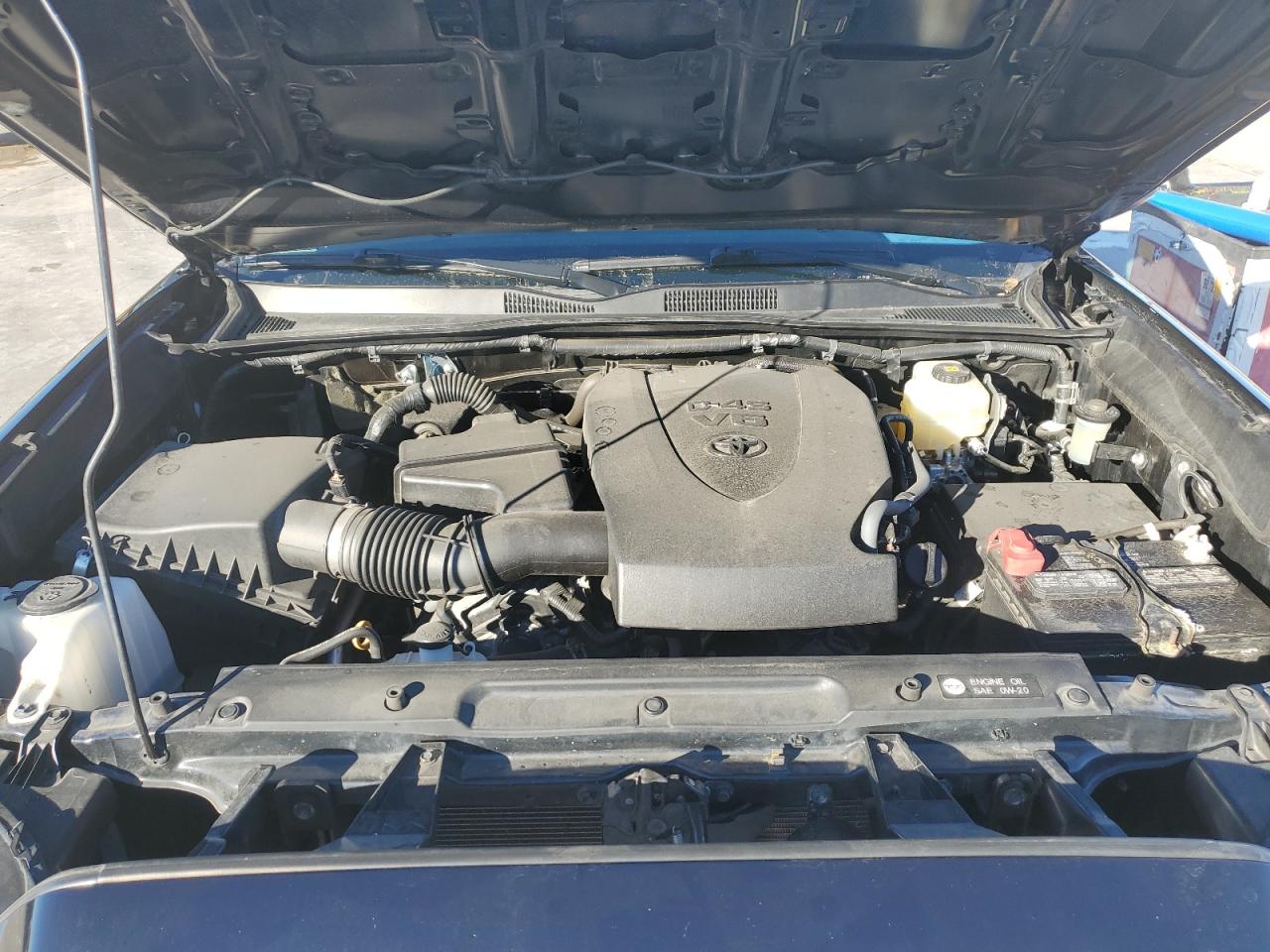 2019 Toyota Tacoma - Image 11
