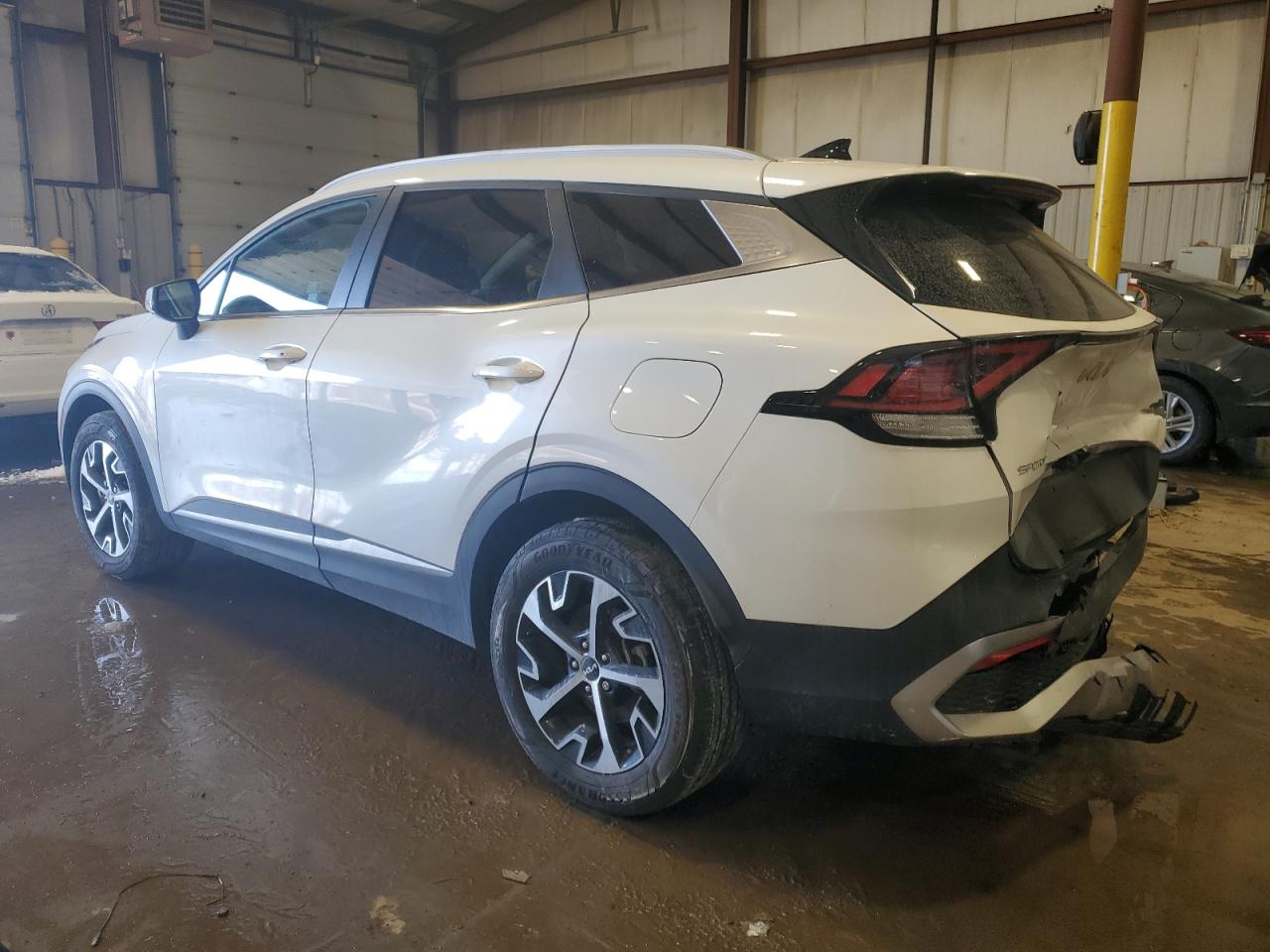 2023 Kia Sportage - Image 2