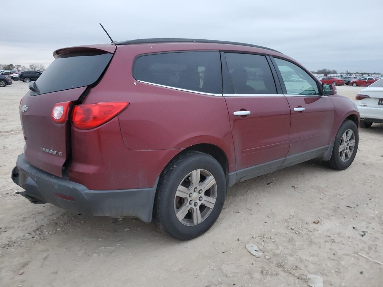 2011 Chevrolet Traverse - Image 3