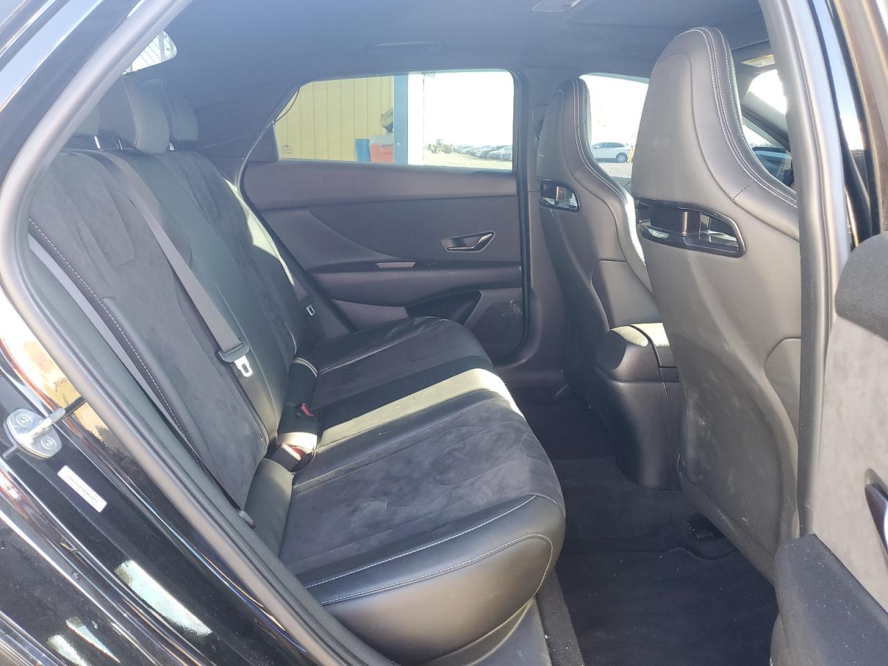 2022 Hyundai Elantra - Image 10