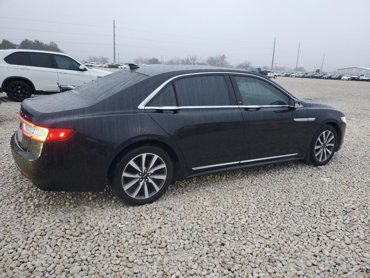 2018 Lincoln Continental - Image 3