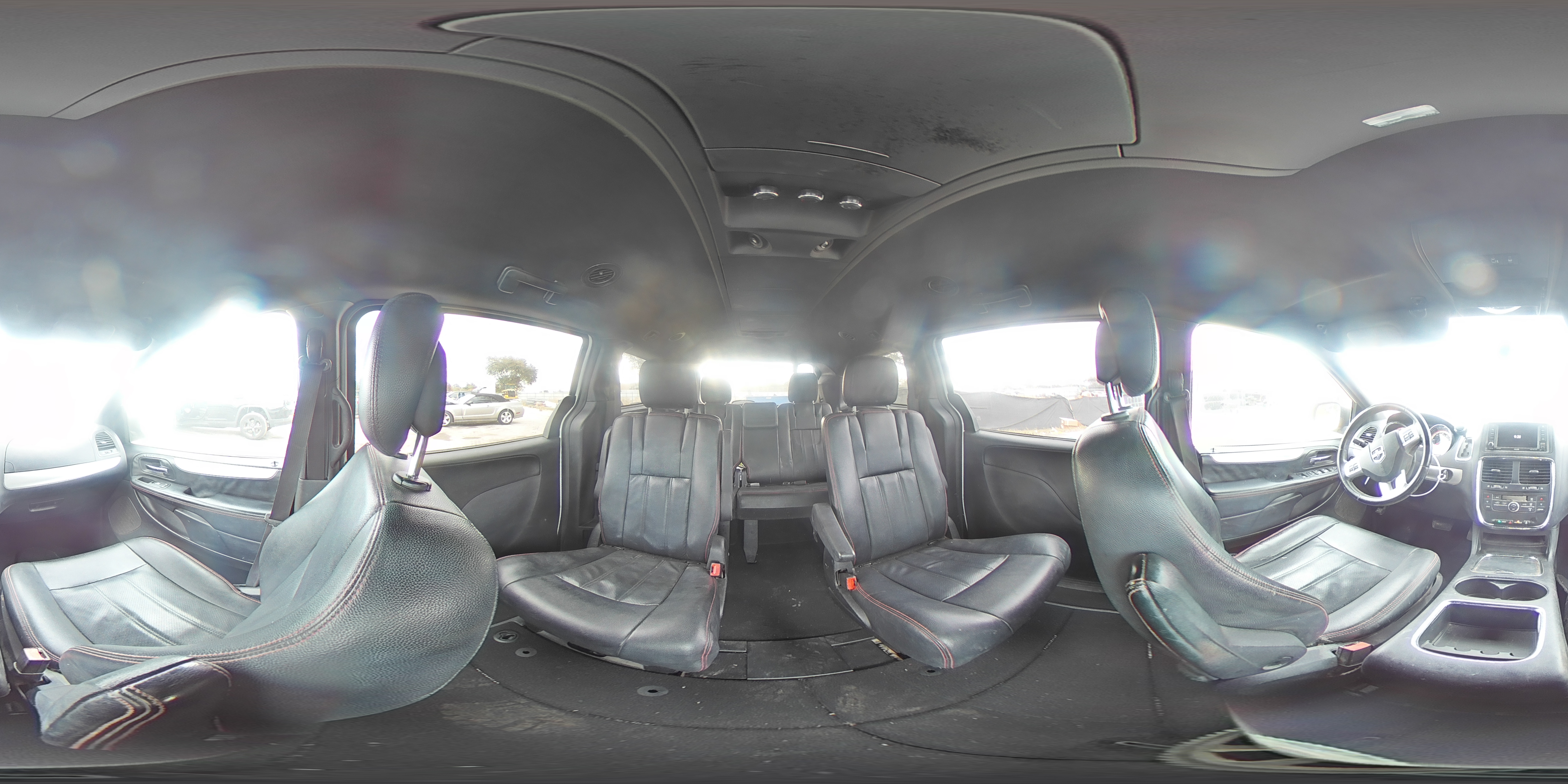 2016 Dodge Caravan - Image 14