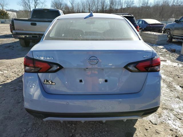  NISSAN VERSA 2024 Srebrny