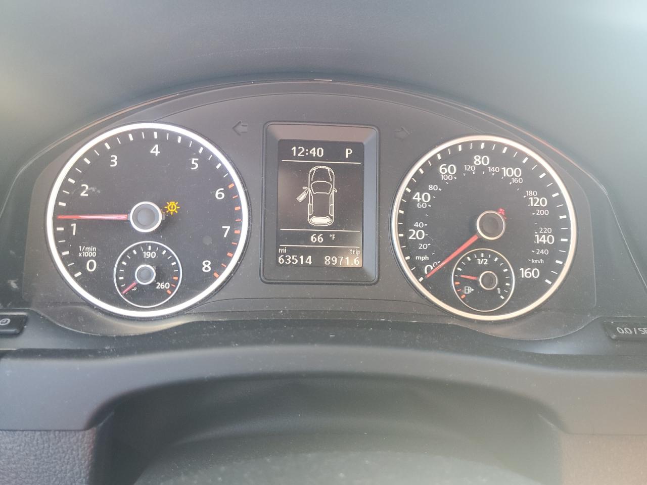 2016 Volkswagen Tiguan - Image 9