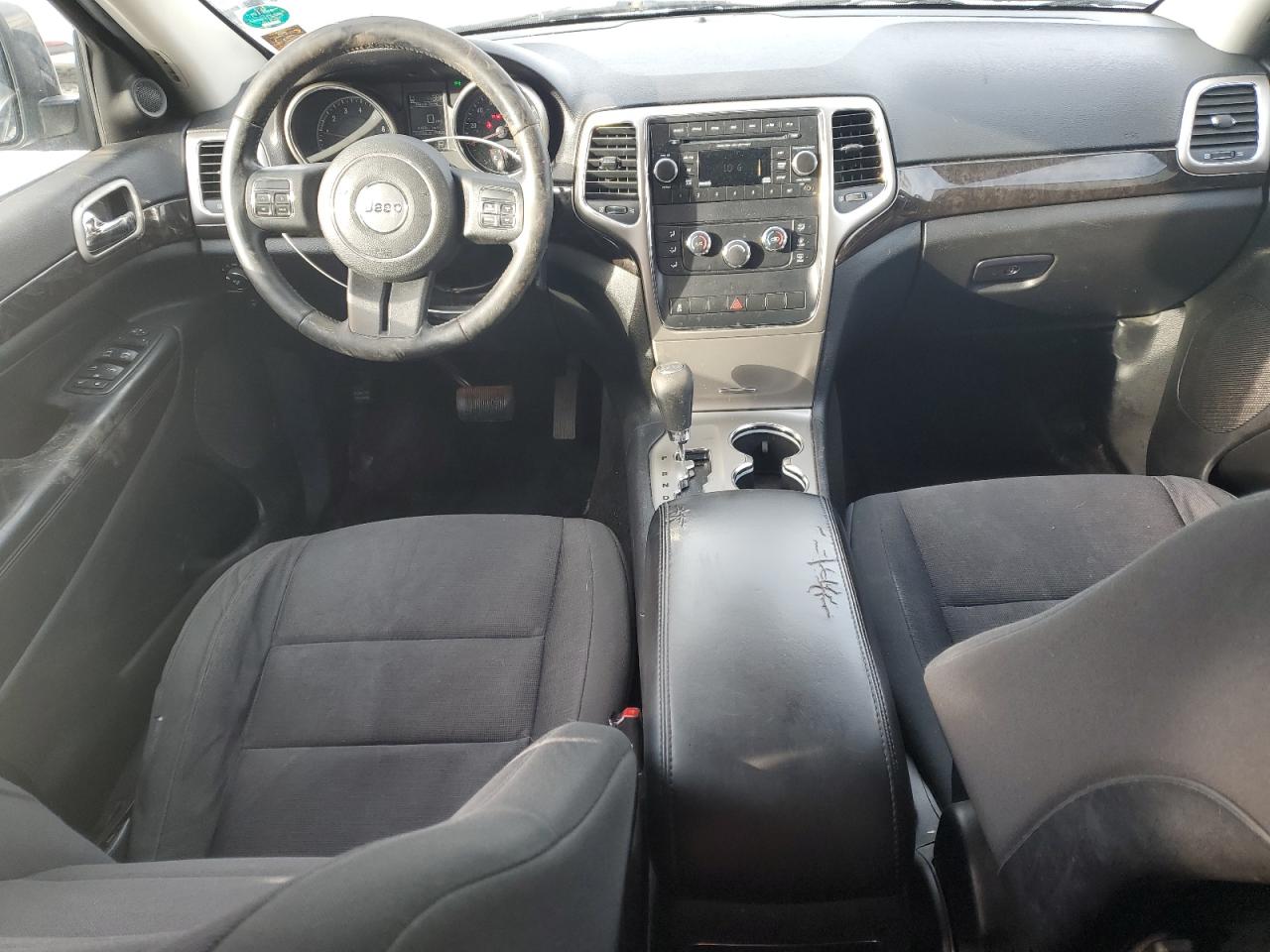 2012 Jeep Grand Cherokee - Image 8