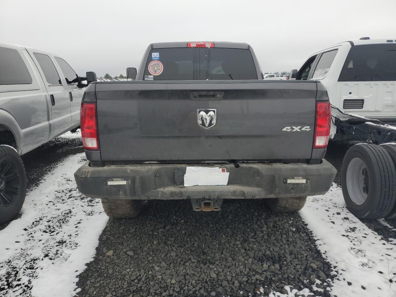2018 RAM 3500 - Image 6