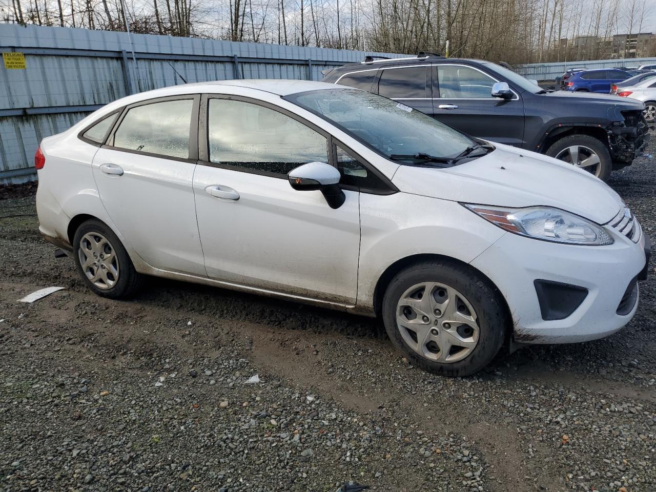 VIN 3FADP4BJ9DM154032 2013 FORD FIESTA no.4