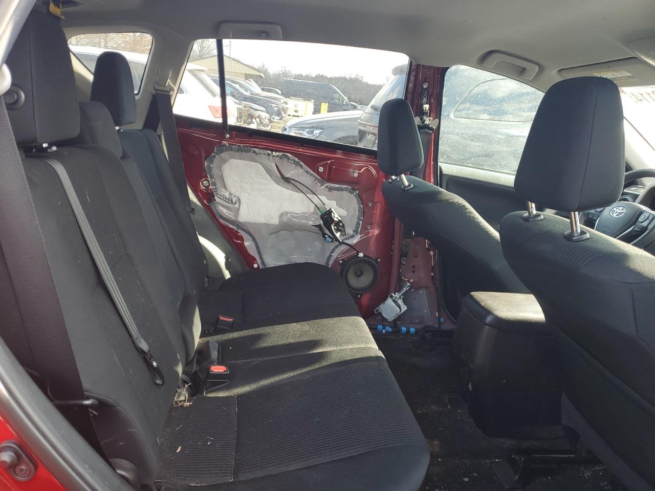 2018 Toyota RAV 4 - Image 11