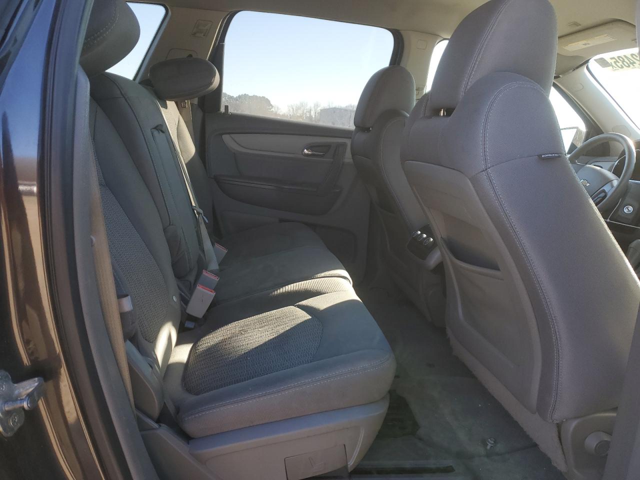 2016 Chevrolet Traverse - Image 12