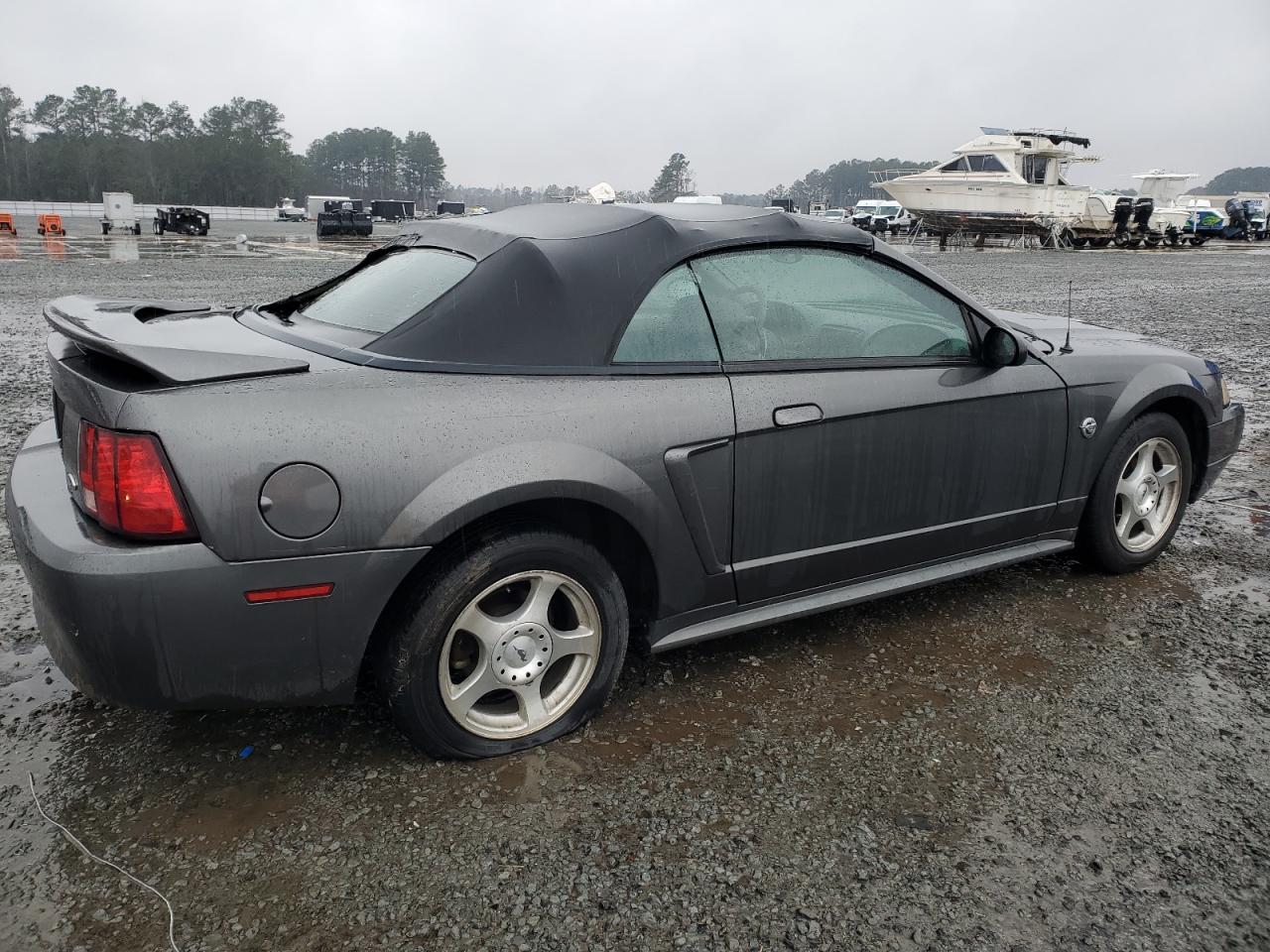 2004 Ford Mustang - Image 3