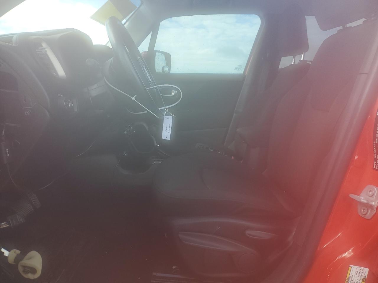 2017 Jeep Renegade - Image 7
