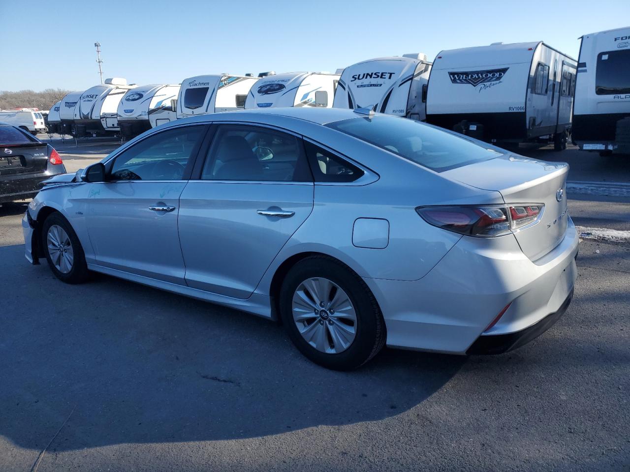 2018 Hyundai Sonata - Image 2